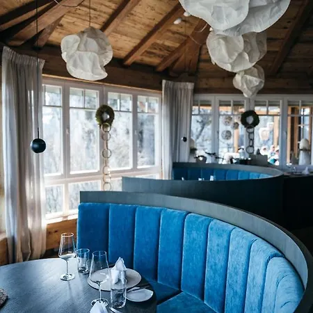Boutiquehotel Blaue Burg فندق *