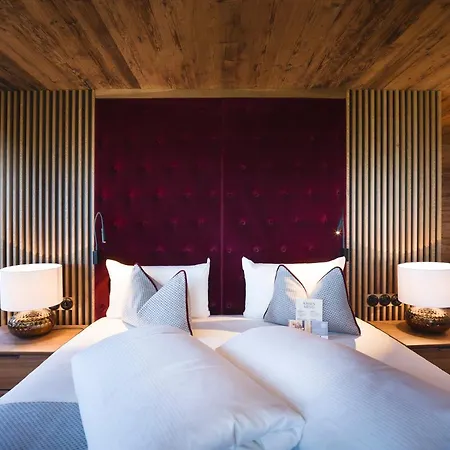 Boutiquehotel Blaue Burg Falkenstein Hotel *