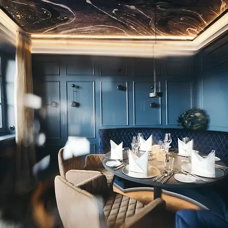 Boutiquehotel Blaue Burg * פפרונטן