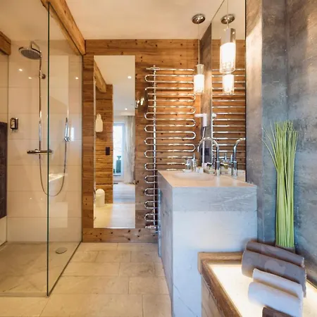 Boutiquehotel Blaue Burg מלון פפרונטן
