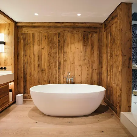 Boutiquehotel Blaue Burg פפרונטן