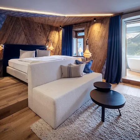 Boutiquehotel Blaue Burg Otel