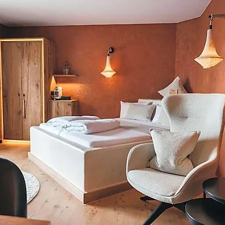 Boutiquehotel Blaue Burg 프론텐