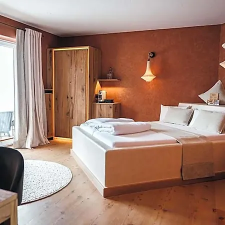 Boutiquehotel Blaue Burg * 프론텐