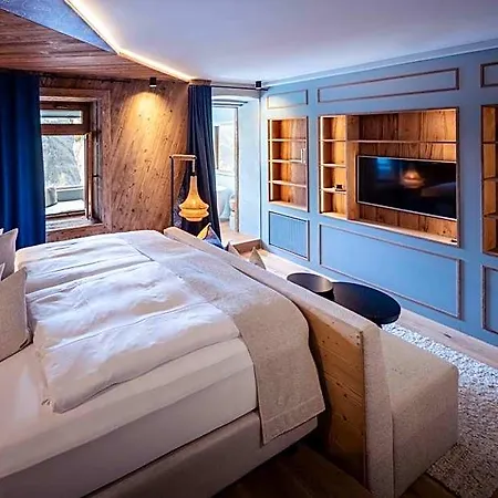 Boutiquehotel Blaue Burg * 프론텐