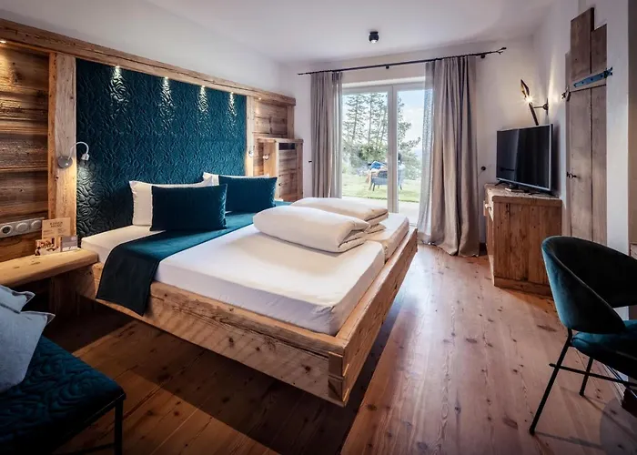 Boutiquehotel Blaue Burg Отель Пфронтен
